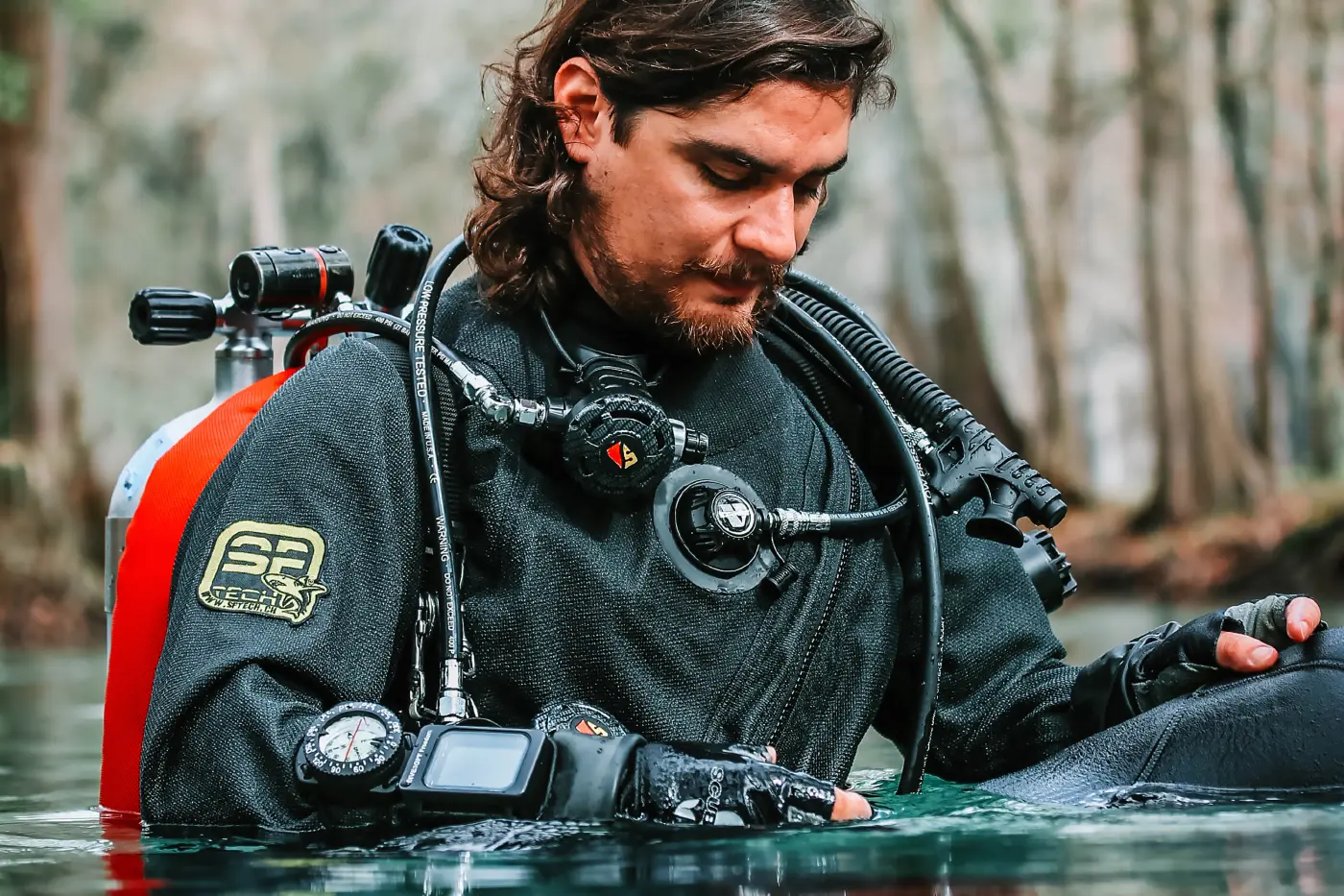 Diver with dive computer