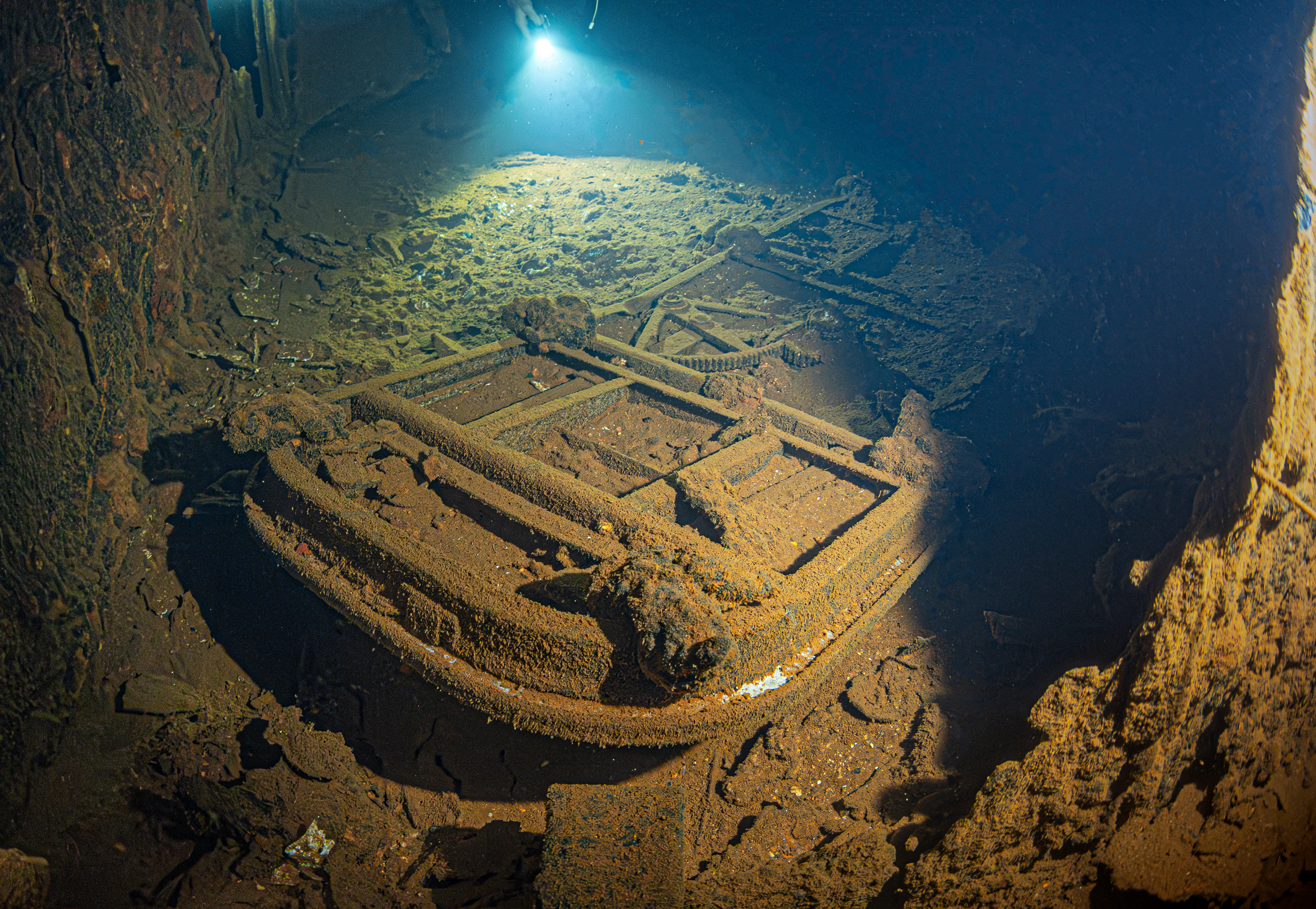 wreck diving truck lagoon bikini atol