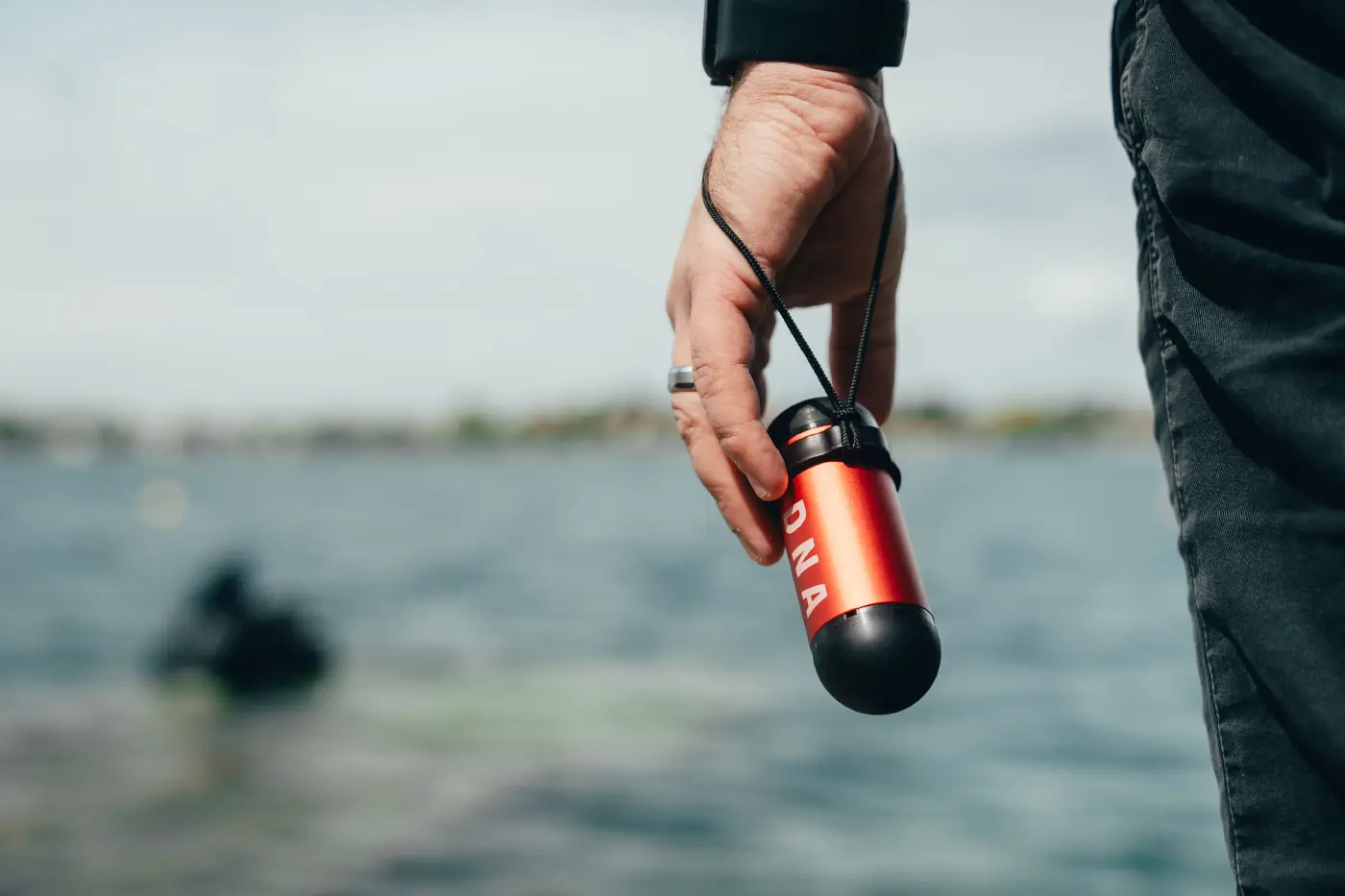 Divesoft DNA nitrox analyzer measuring oxygen percentage